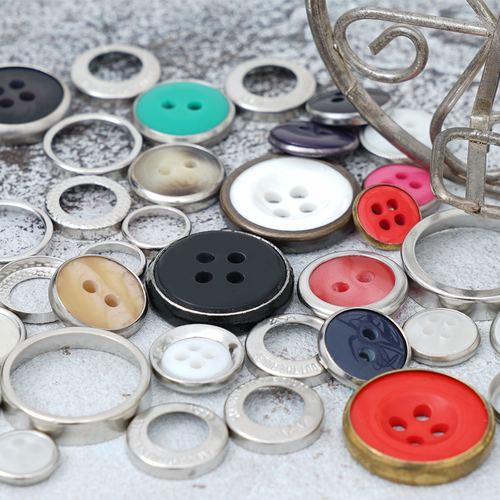 Anelli in Ottone per Bottoni in Poliestere all'ingrosso — produttore Ata Buttons Turchia