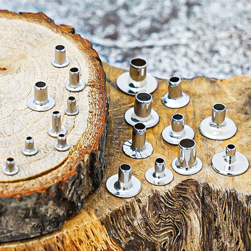 Spilli e Spille all'ingrosso — produttore Ata Buttons Turchia